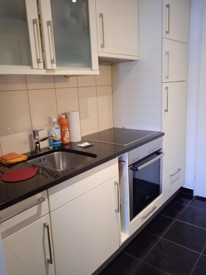 Studio Flat In The Heart Of Zug, Ideal For Solo Travellers Exterior foto