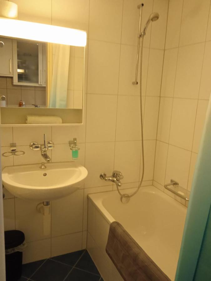 Studio Flat In The Heart Of Zug, Ideal For Solo Travellers Exterior foto